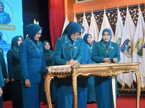 Sinergi Baru: Ny. Hj. Lavita Syukur Resmi Dilantik Menjadi Ketua TP PKK dan Bunda PAUD Kabupaten Merangin